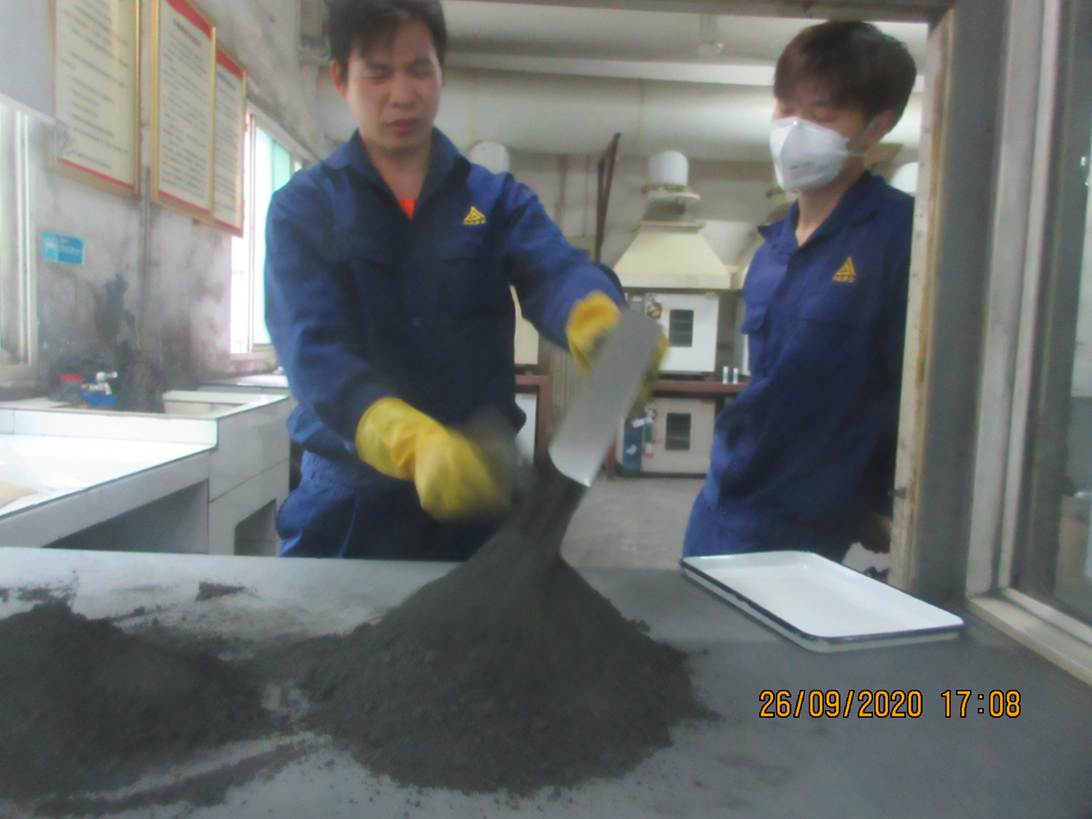 Check the moisture content of the gold mine